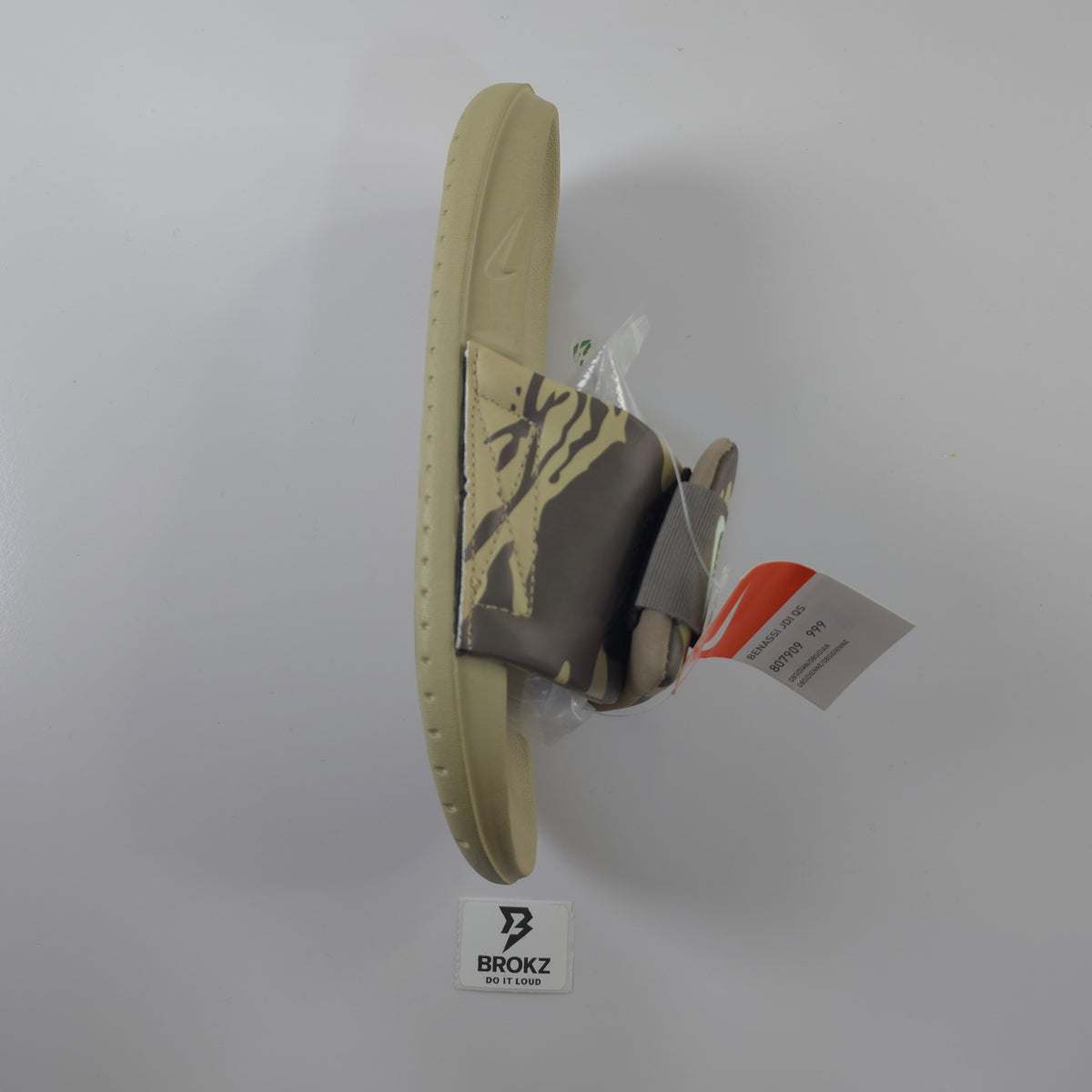 SANDALIAS NIKE OFFCOURT ADJUST