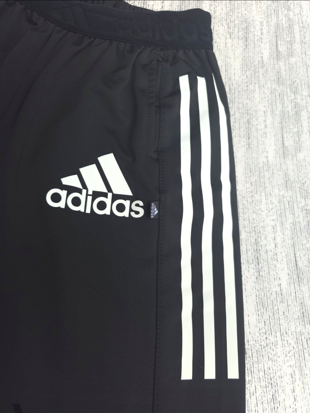BUZO ADIDAS / HOMBRE