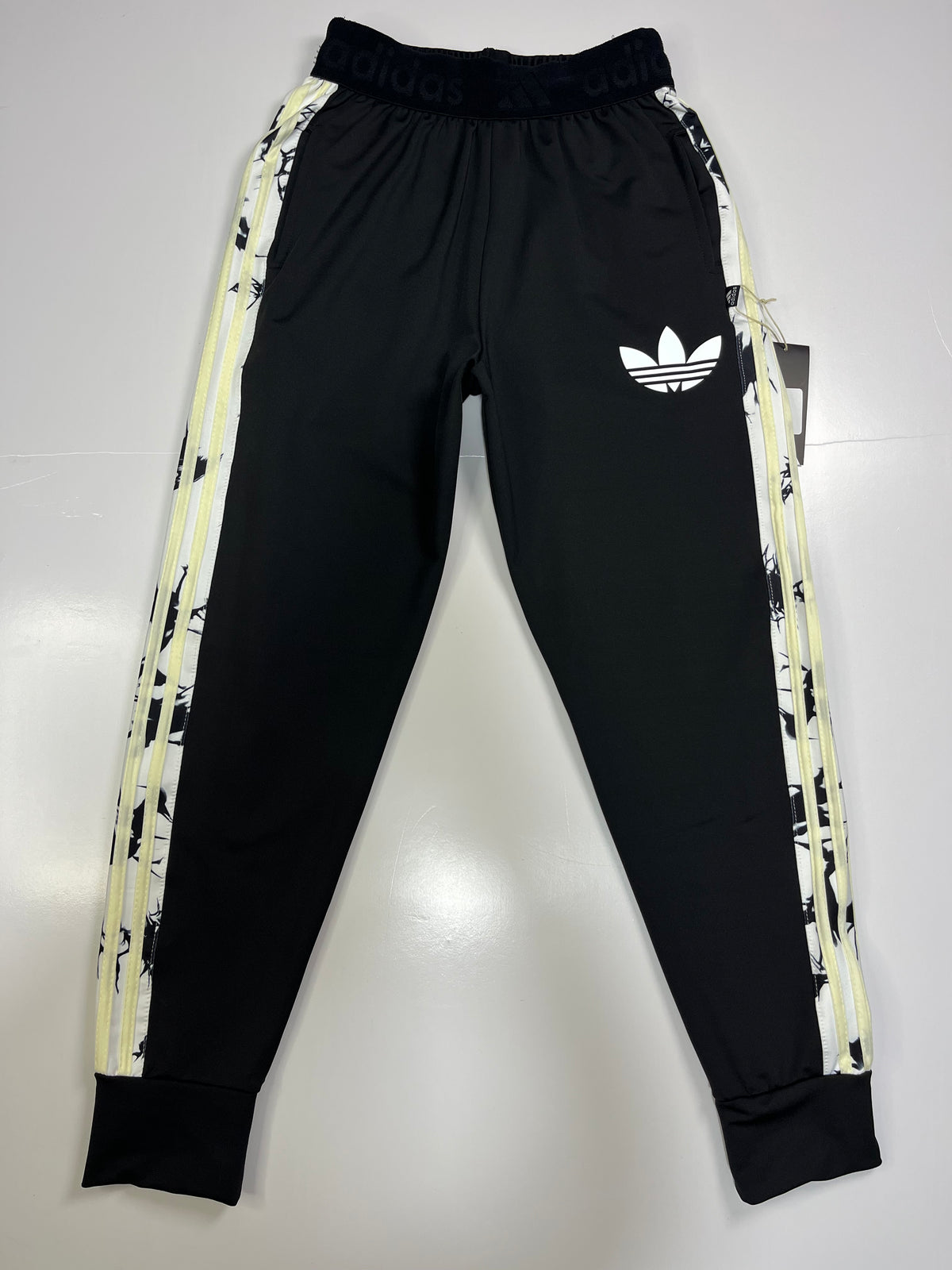 BUZO ADIDAS TRÉBOL