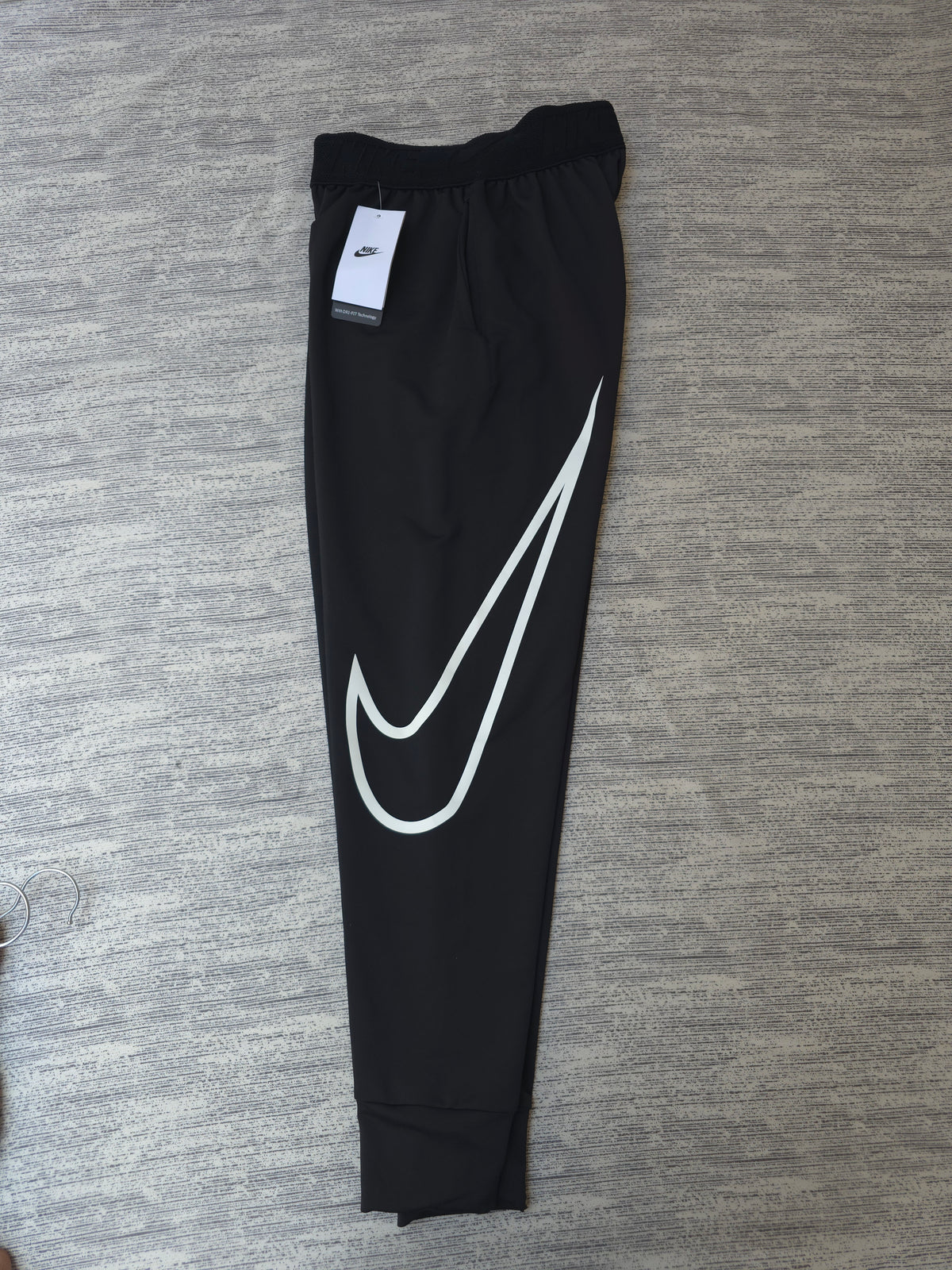 BUZO NIKE / HOMBRE