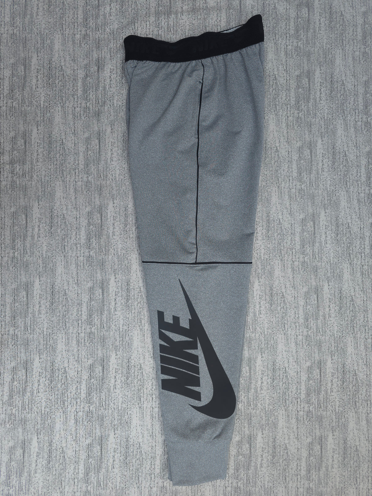 BUZO NIKE / HOMBRE