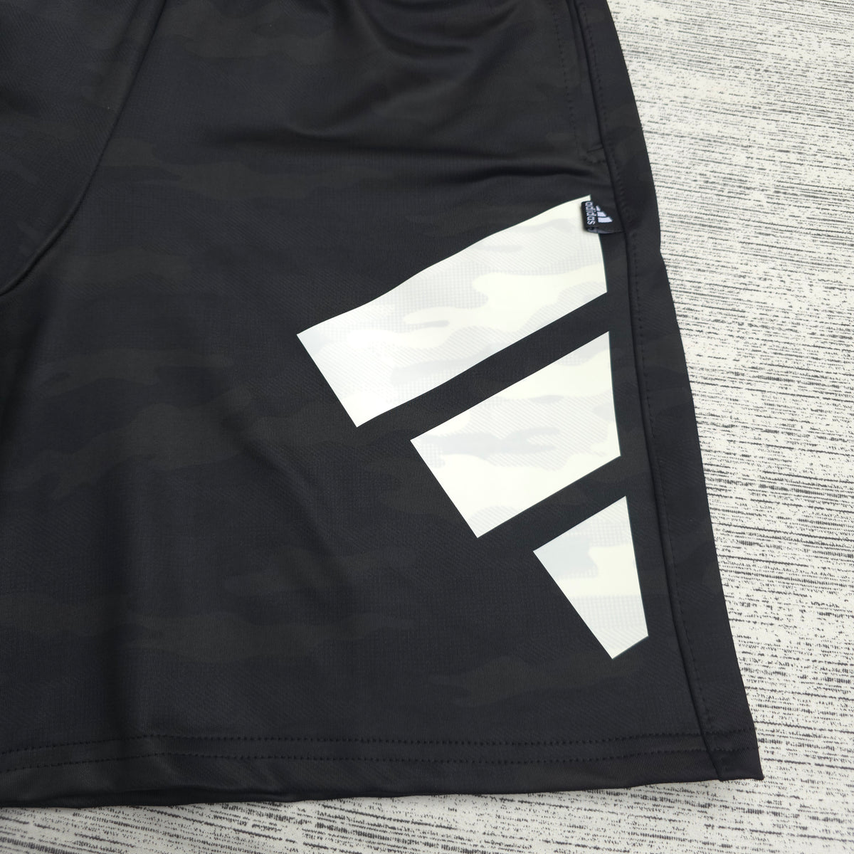SHORT ADIDAS / HOMBRE