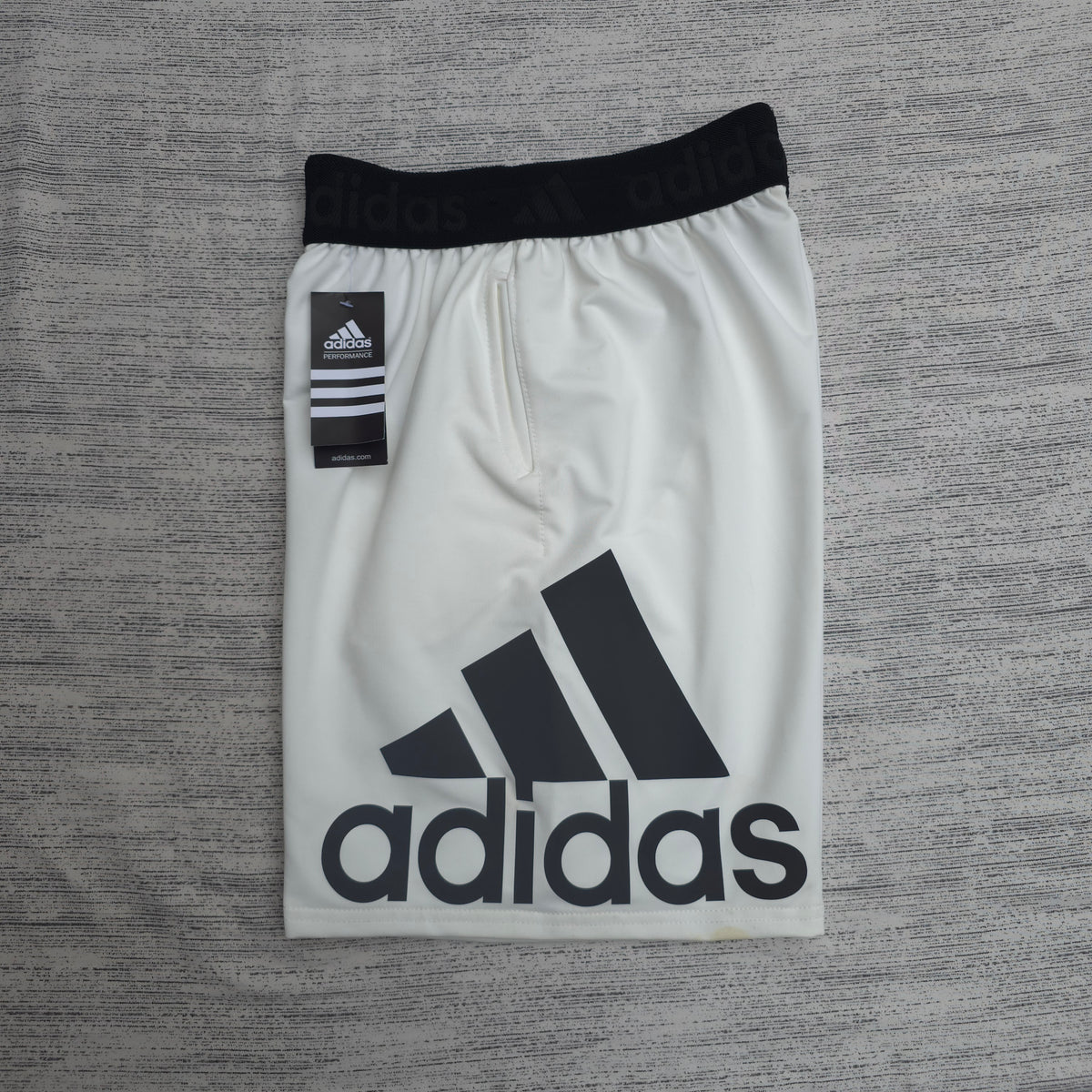 SHORT ADIDAS / HOMBRE
