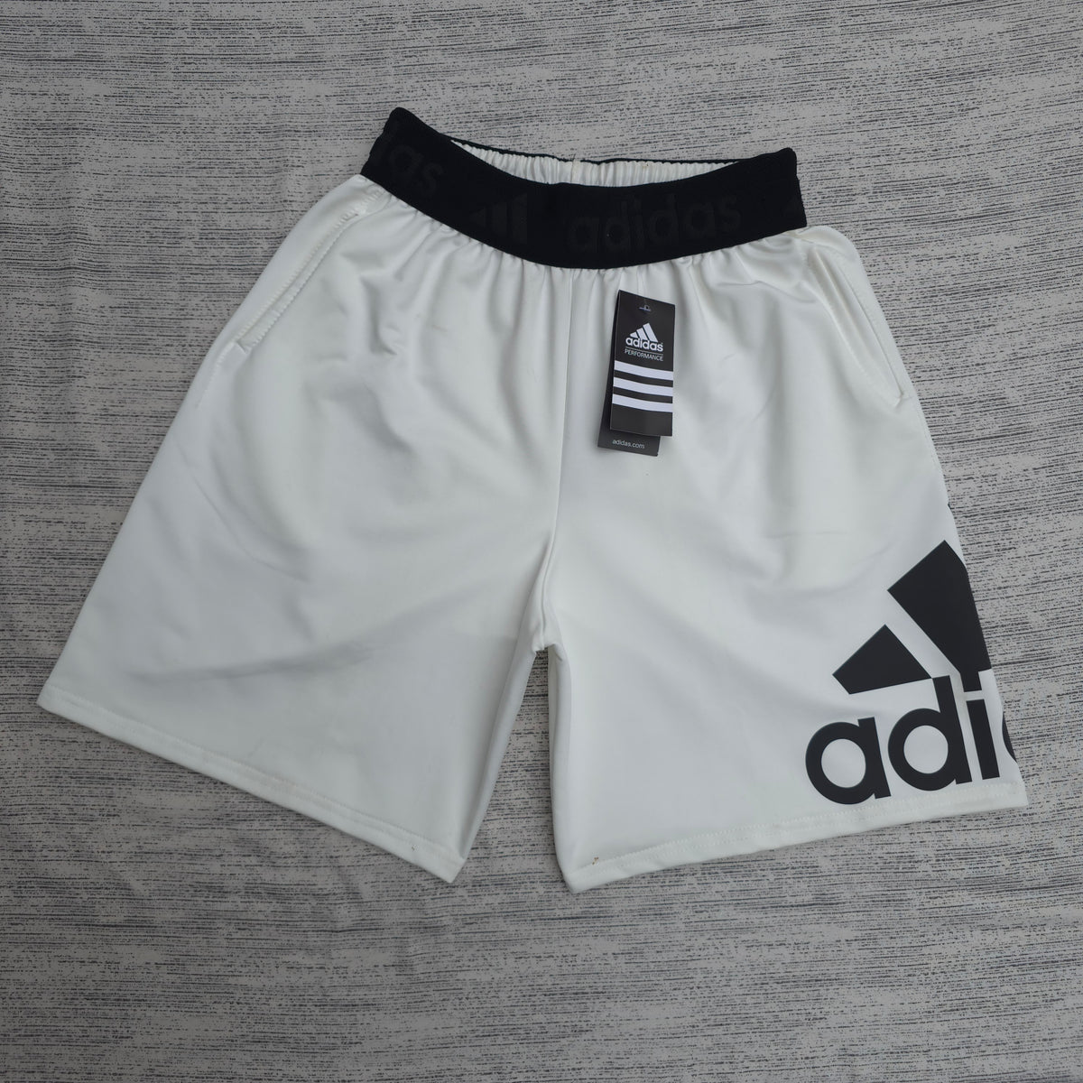 SHORT ADIDAS / HOMBRE