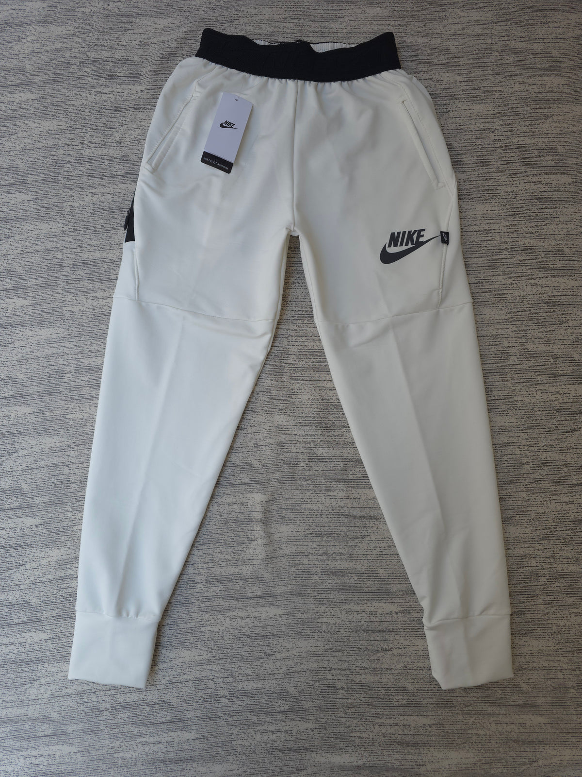 BUZO NIKE / HOMBRE