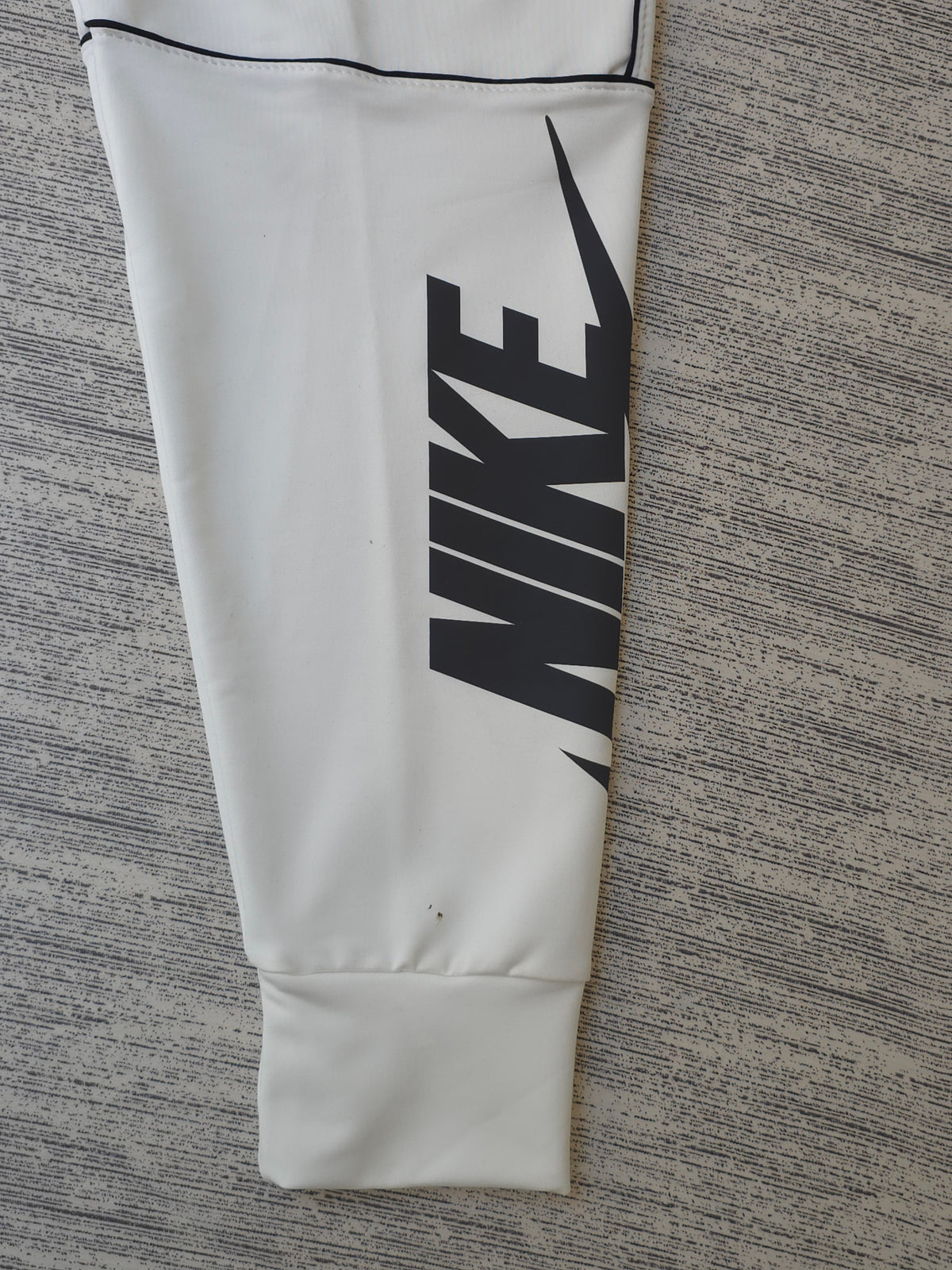 BUZO NIKE  / HOMBRE