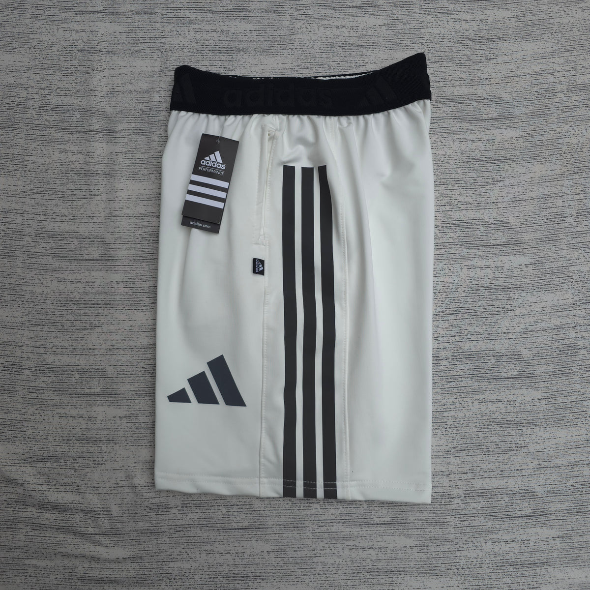 SHORT ADIDAS / HOMBRE