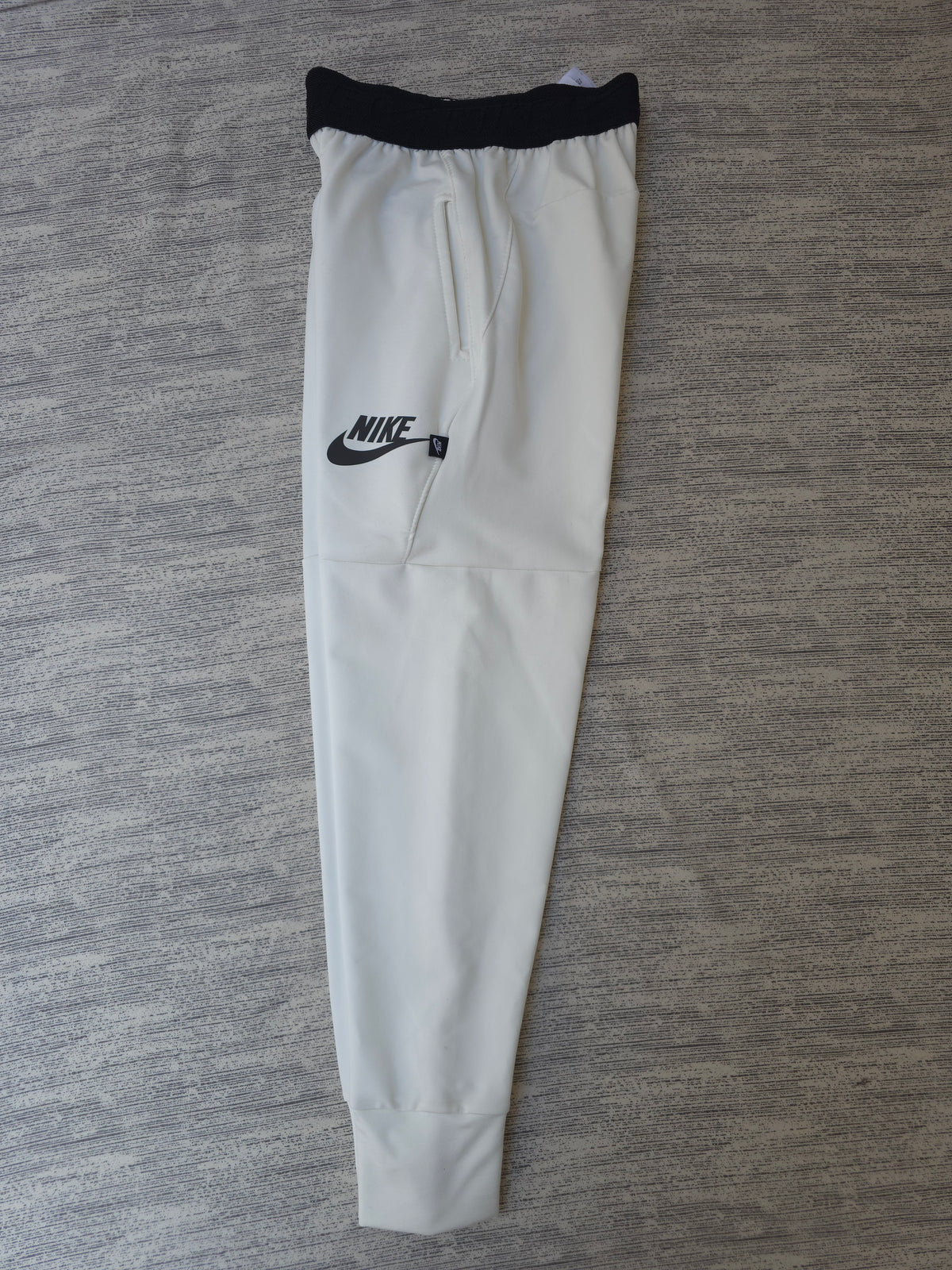 BUZO NIKE / HOMBRE