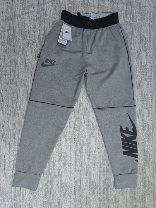 BUZO NIKE / HOMBRE