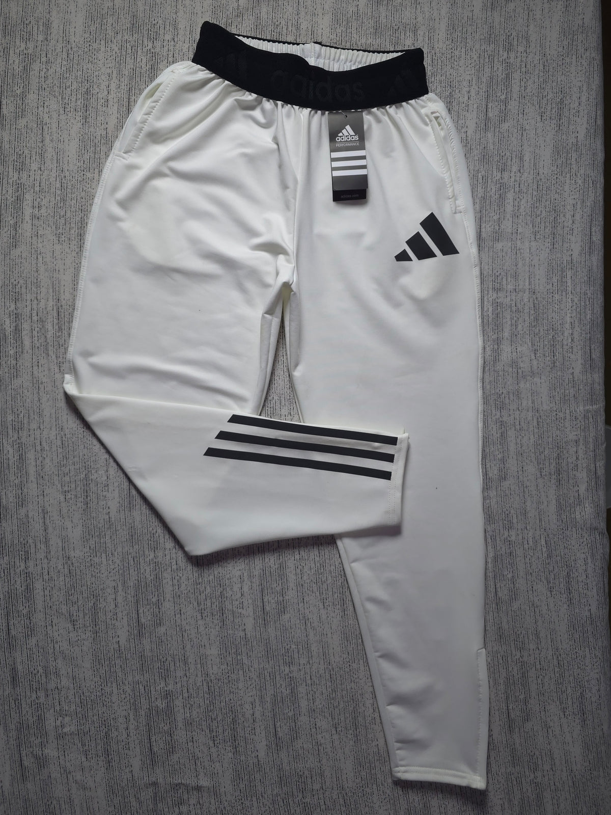 BUZO ADIDAS